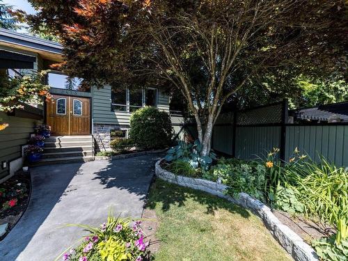 2413 Weymouth Place, North Vancouver, BC 