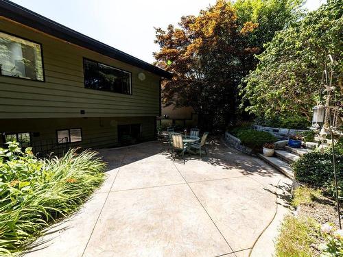 2413 Weymouth Place, North Vancouver, BC 