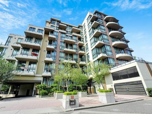 401 10 Renaissance Square, New Westminster, BC 