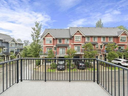 703 8485 New Haven Close, Burnaby, BC 