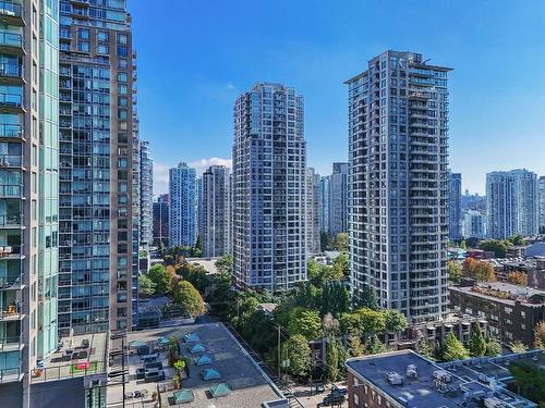 2505 909 Mainland Street, Vancouver, BC 