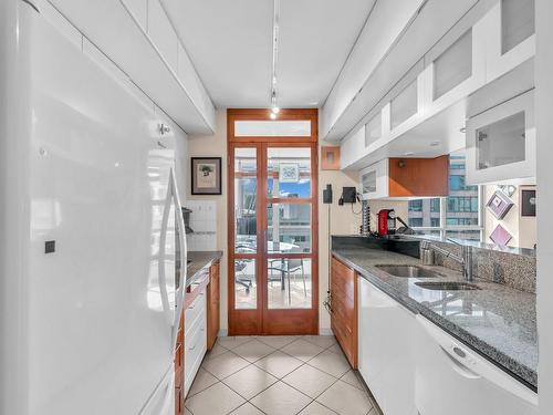 1602 867 Hamilton Street, Vancouver, BC 