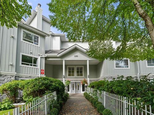 304 1281 Parkgate Avenue, North Vancouver, BC 