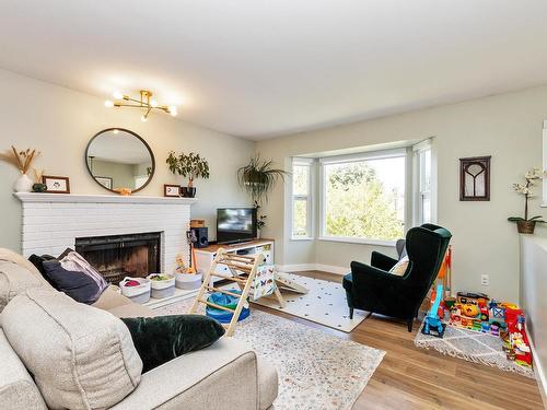 22181 Isaac Crescent, Maple Ridge, BC 