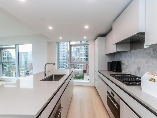 1606 889 Pacific Street, Vancouver, BC 