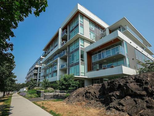 402 4988 Cambie Street, Vancouver, BC 