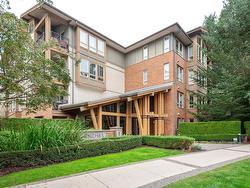 412 1111 E 27TH STREET  North Vancouver, BC V7J 1S3