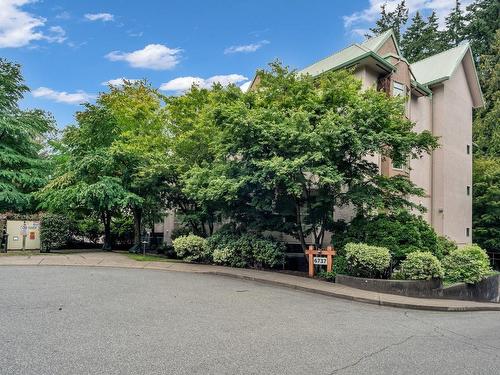 309 6737 Station Hill Court, Burnaby, BC 