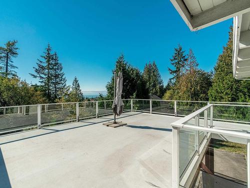 4554 Woodgreen Drive, West Vancouver, BC 