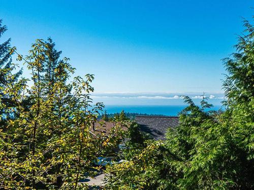 4554 Woodgreen Drive, West Vancouver, BC 