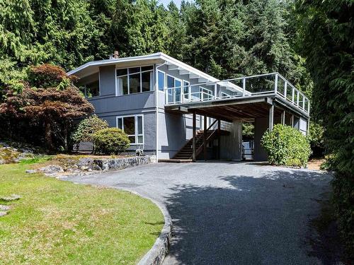 4554 Woodgreen Drive, West Vancouver, BC 