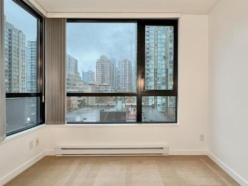 910 977 Mainland Street, Vancouver, BC 