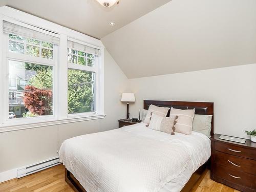 3375 Chesterfield Avenue, North Vancouver, BC 