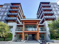 208 128 E 8TH STREET  North Vancouver, BC V7L 1Y7