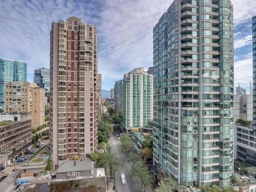 1602 909 Mainland Street, Vancouver, BC 