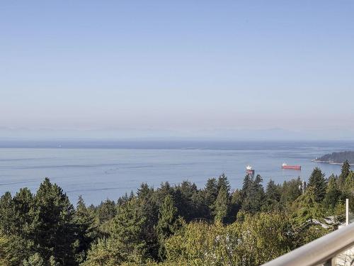 4 2272 Folkestone Way, West Vancouver, BC 