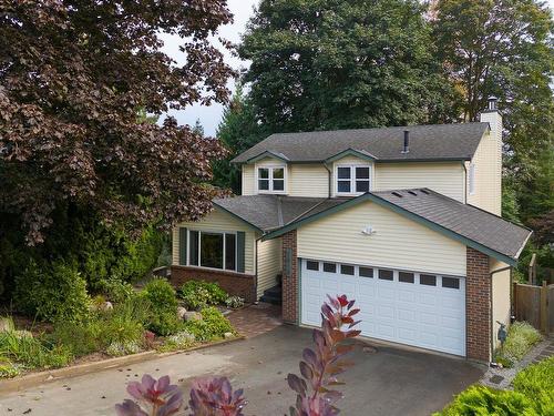 1010 Alpine Place, Port Moody, BC 