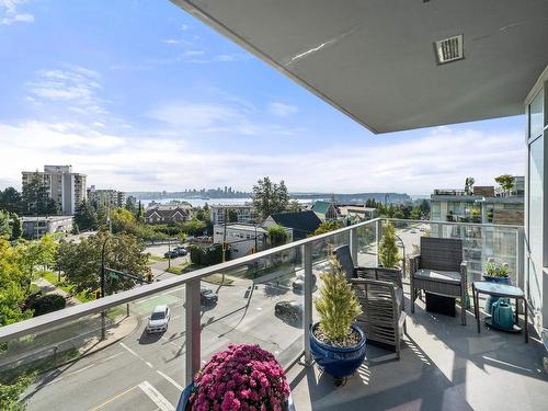 403 1320 Chesterfield Avenue, North Vancouver, BC 