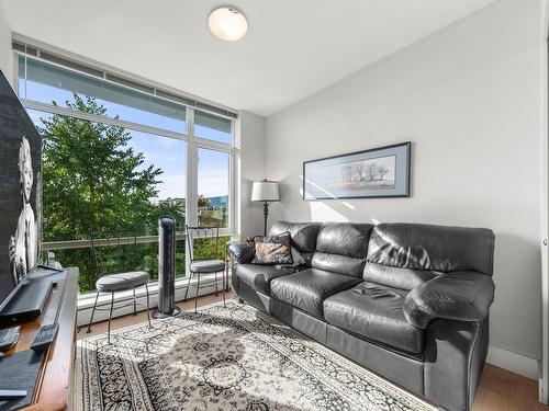 403 1320 Chesterfield Avenue, North Vancouver, BC 