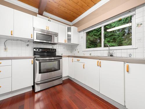 3570 Lonsdale Avenue, North Vancouver, BC 