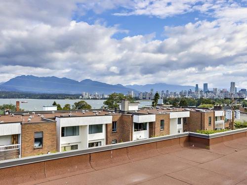 207 2475 York Avenue, Vancouver, BC 