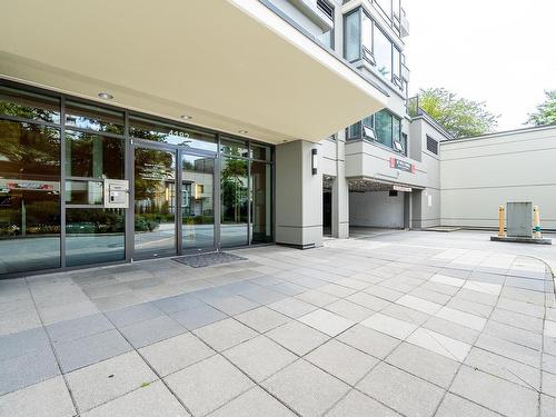 807 4182 Dawson Street, Burnaby, BC 