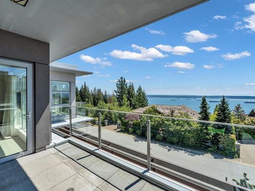 2728 Highview Place, West Vancouver, BC 