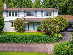 531 EASTCOT ROAD  West Vancouver, BC V7S 1E5