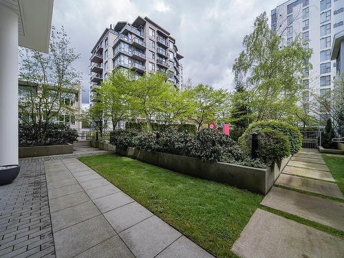 1683 W 8Th Avenue, Vancouver, BC 