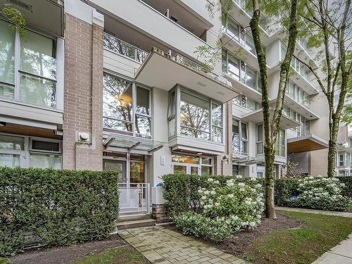 1683 W 8Th Avenue, Vancouver, BC 