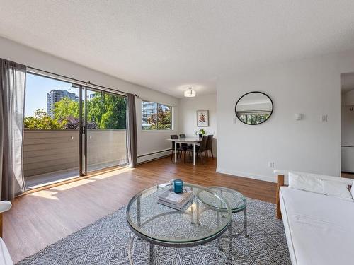 216 206 E 15Th Street, North Vancouver, BC 