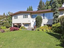 1332 CRAYFORD CLOSE  North Vancouver, BC V7J 1P7