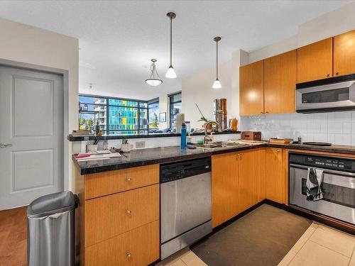 803 4132 Halifax Street, Burnaby, BC 