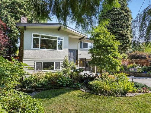 1674 Westover Road, North Vancouver, BC 