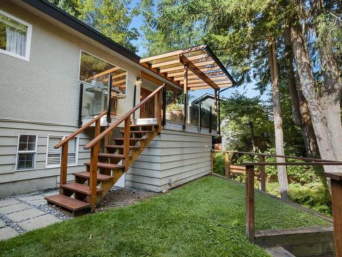 1674 Westover Road, North Vancouver, BC 