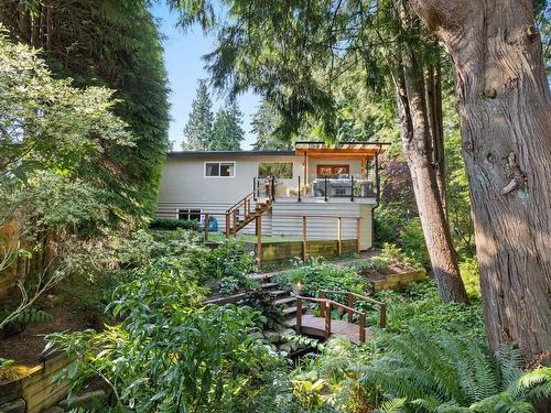 1674 Westover Road, North Vancouver, BC 