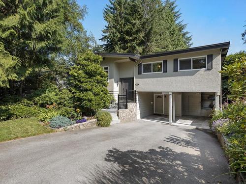 1674 Westover Road, North Vancouver, BC 