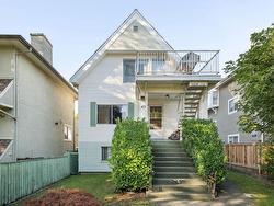 45 W 15TH AVENUE  Vancouver, BC V5Y 1X7