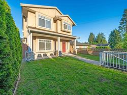 2052 WESTVIEW DRIVE  North Vancouver, BC V7M 3B2