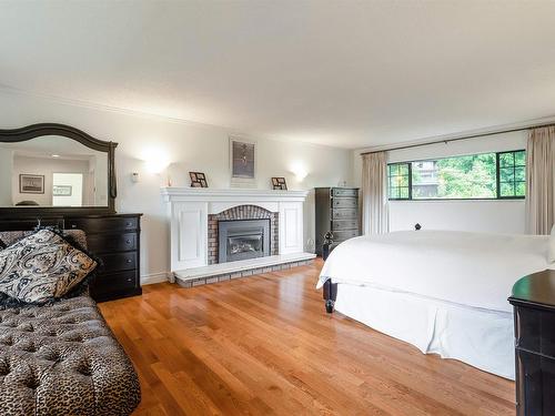 5704 Westport Road, West Vancouver, BC 