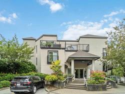 212 2429 HAWTHORNE AVENUE  Port Coquitlam, BC V3C 6G6