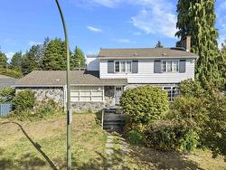 609 W 52ND AVENUE  Vancouver, BC V6P 1G3