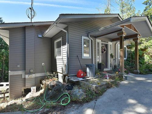 7969 Ravens Cry Road, Halfmoon Bay, BC 