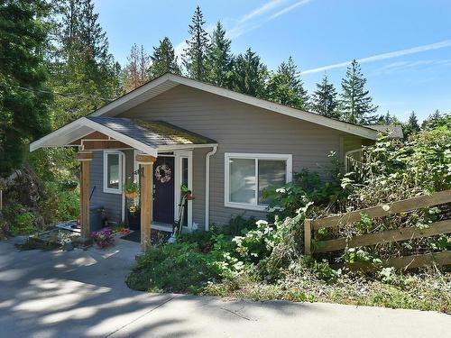 7969 Ravens Cry Road, Halfmoon Bay, BC 