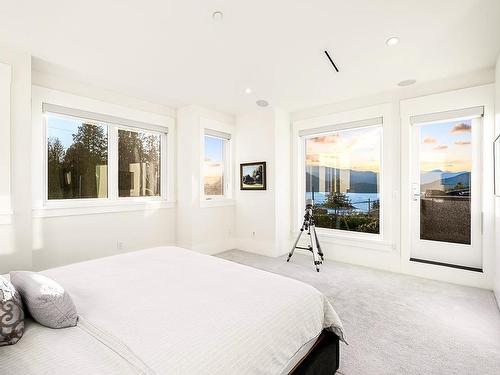 6455 Pitt Street, West Vancouver, BC 