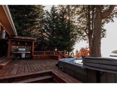 6315 Sunshine Coast Highway, Sechelt, BC 