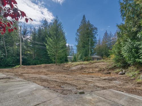 7712 Fawn Road, Halfmoon Bay, BC 