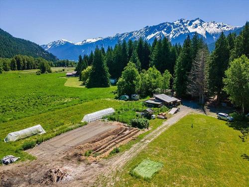 7700 Pemberton Meadows Road, Pemberton, BC 