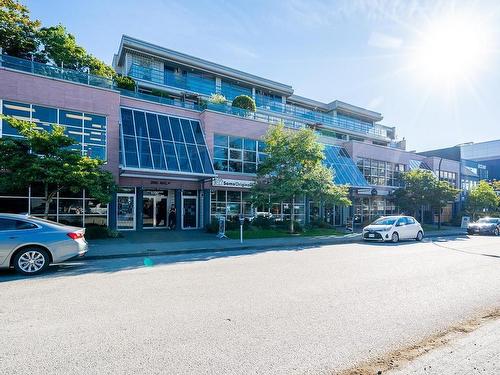 301 1750 W 2Nd Avenue, Vancouver, BC 