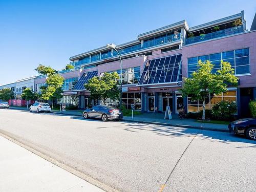 301 1750 W 2Nd Avenue, Vancouver, BC 